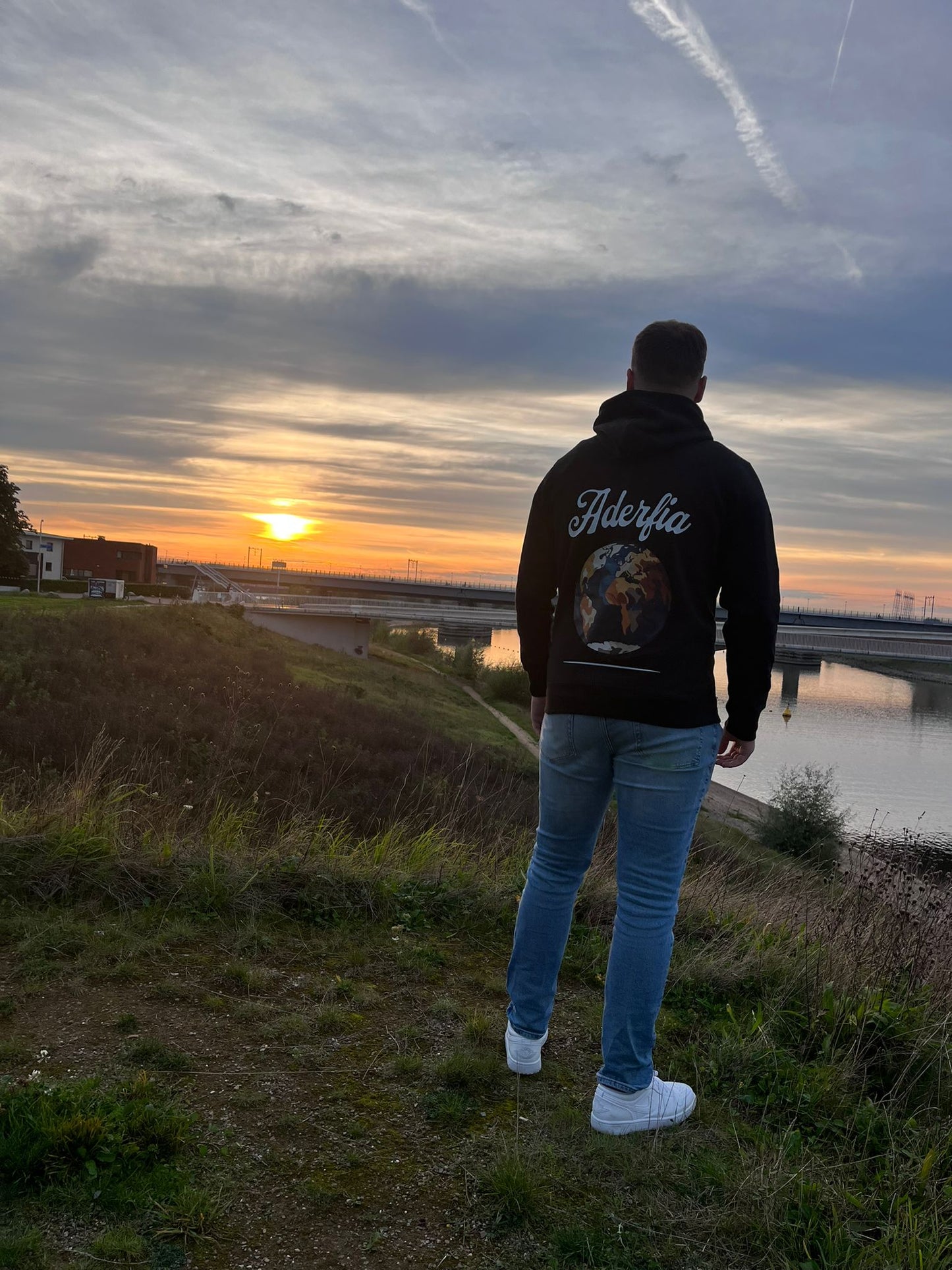 Global Hoodie Black